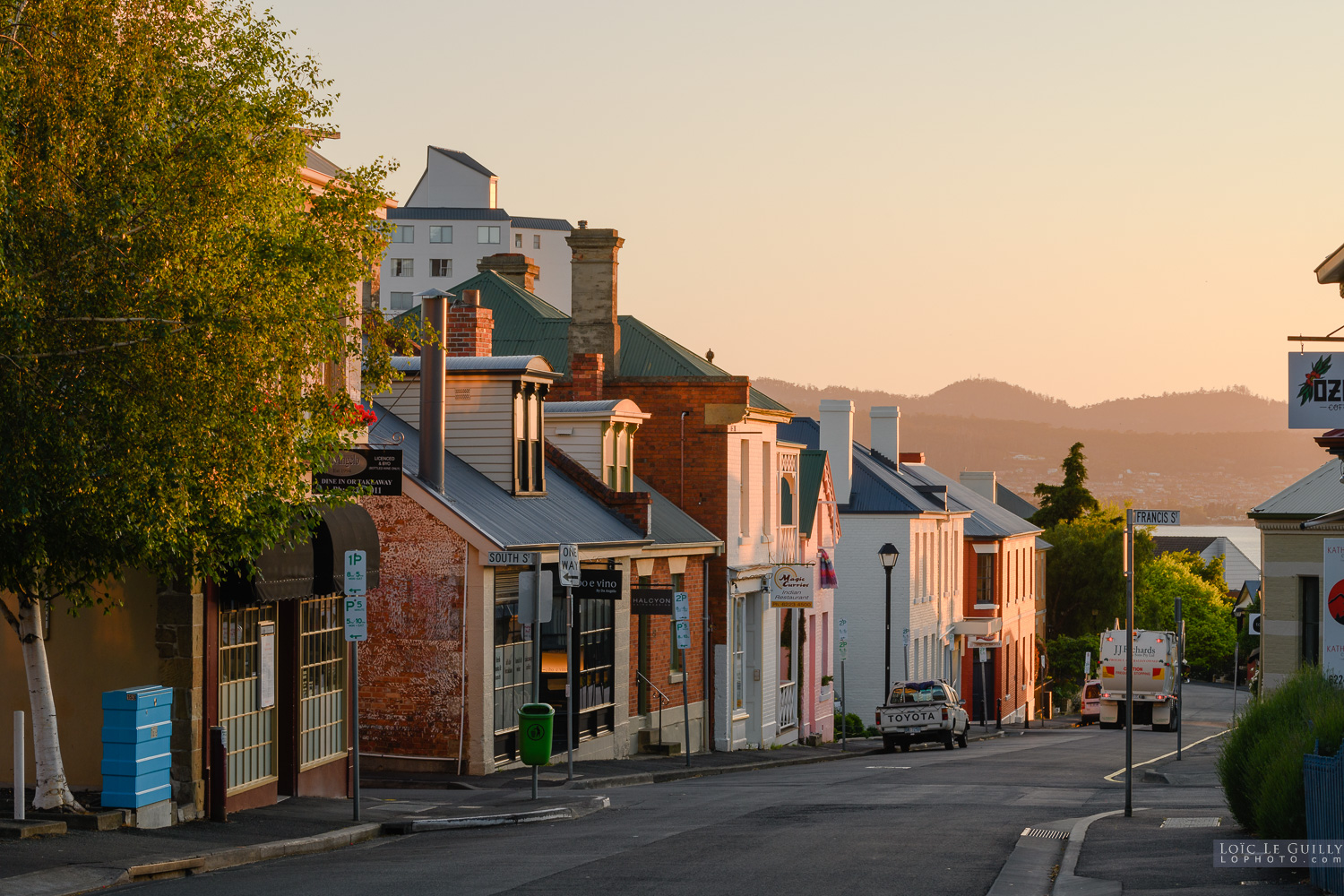 photograph of Hampden Rd in Battery Point