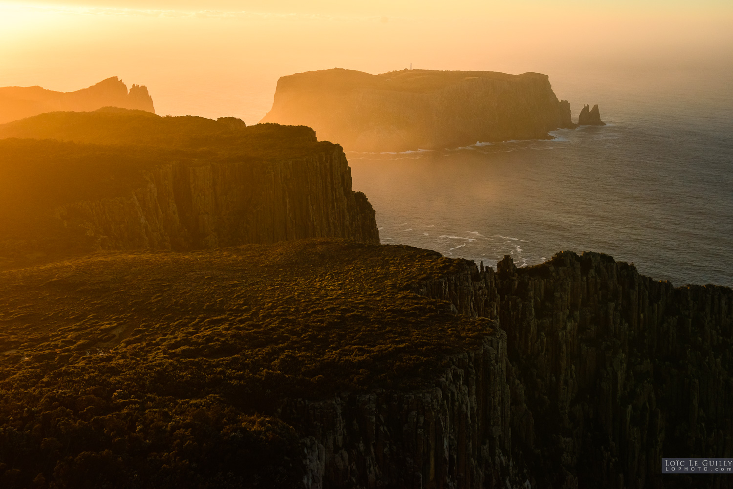 photograph of Tasman national park cliffs at sunrise